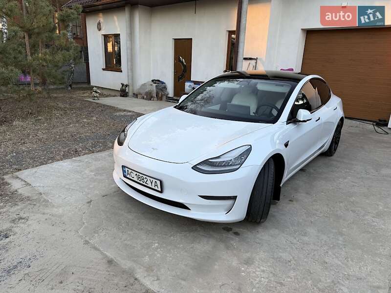 Седан Tesla Model 3 2020 в Ковеле