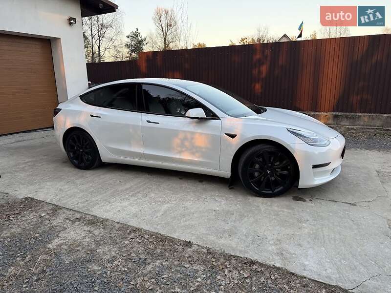 Седан Tesla Model 3 2020 в Ковеле