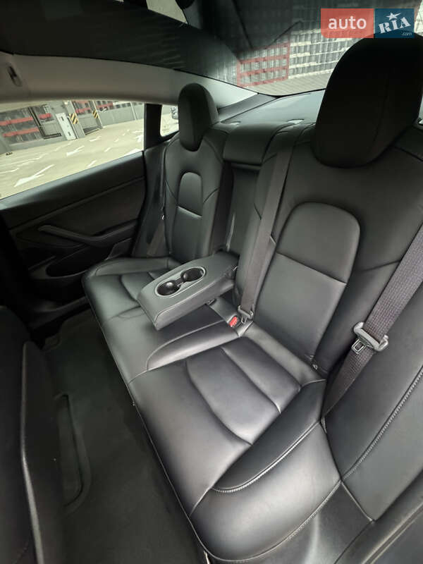 Седан Tesla Model 3 2020 в Киеве фото 40 Седан Tesla Model 3 2020 в Киеве