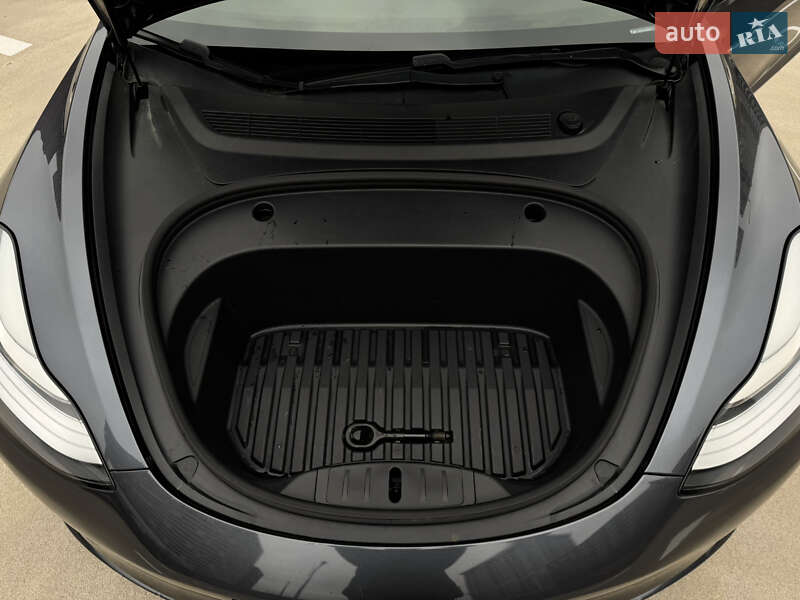 Седан Tesla Model 3 2020 в Киеве фото 47 Седан Tesla Model 3 2020 в Киеве