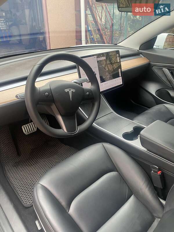 Седан Tesla Model 3 2020 в Киеве фото 13 Седан Tesla Model 3 2020 в Киеве