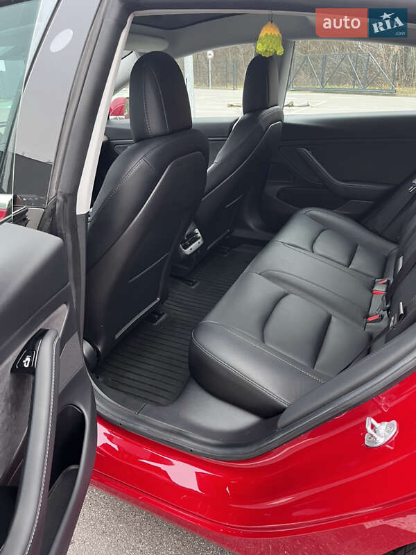 Седан Tesla Model 3 2019 в Киеве фото 16 Седан Tesla Model 3 2019 в Киеве