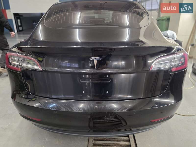 Седан Tesla Model 3 2018 в Львове фото 12 Седан Tesla Model 3 2018 в Львове