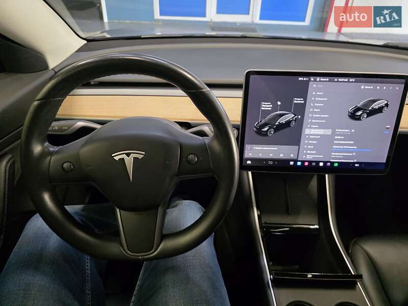 Седан Tesla Model 3 2018 в Львове фото 49 Седан Tesla Model 3 2018 в Львове
