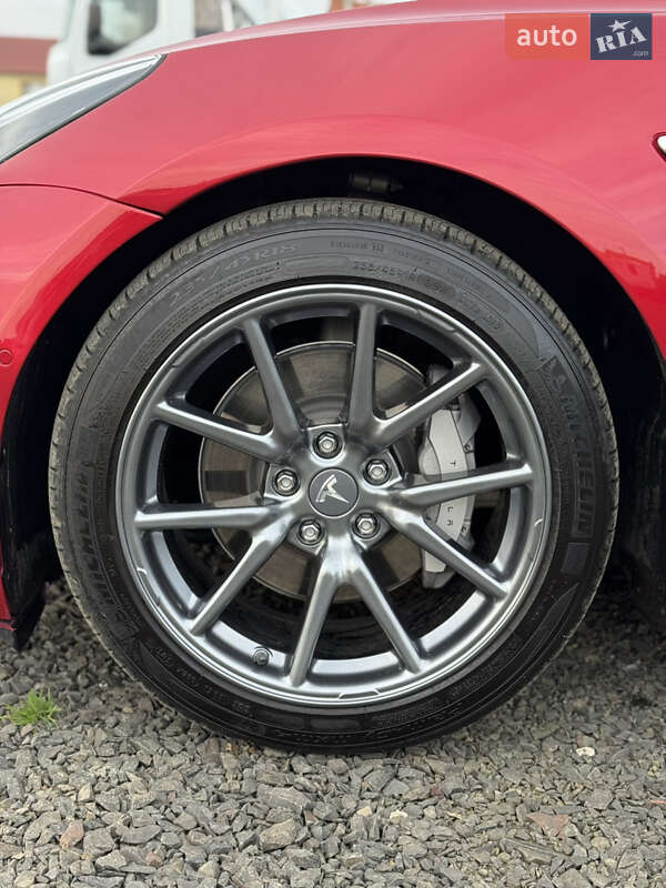 Седан Tesla Model 3 2020 в Луцке фото 12 Седан Tesla Model 3 2020 в Луцке