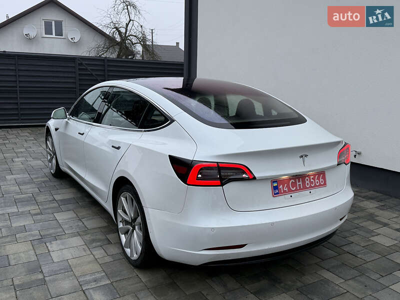 Седан Tesla Model 3 2017 в Владимире фото 10 Седан Tesla Model 3 2017 в Владимире