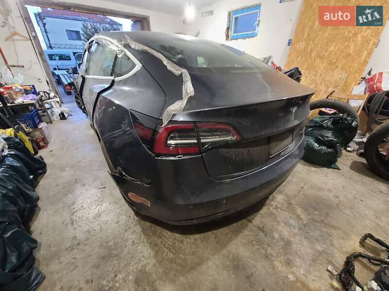 Tesla Model 3 2019 Tesla Model 3 2019