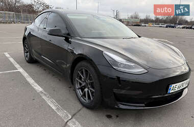 Седан Tesla Model 3 2022 в Днепре