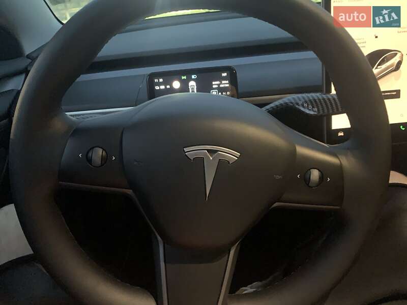 Седан Tesla Model 3 2023 в Луцке