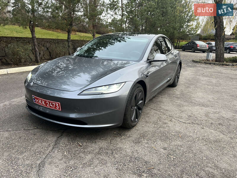 Седан Tesla Model 3 2024 в Кременчуге