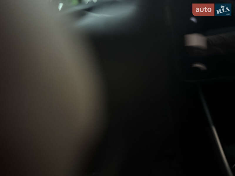 Седан Tesla Model 3 2019 в Киеве фото 35 Седан Tesla Model 3 2019 в Киеве