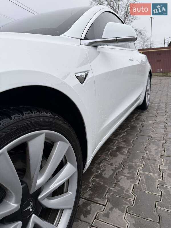 Седан Tesla Model 3 2018 в Одессе