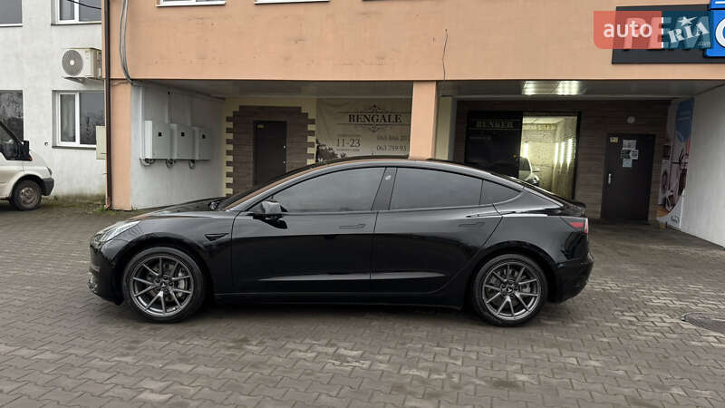 Седан Tesla Model 3 2021 в Луцке фото 11 Седан Tesla Model 3 2021 в Луцке