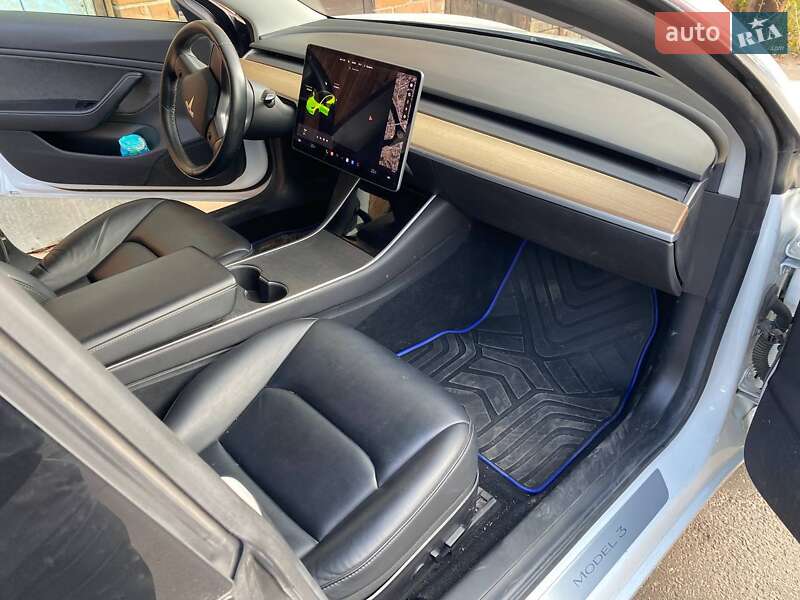 Седан Tesla Model 3 2019 в Києві