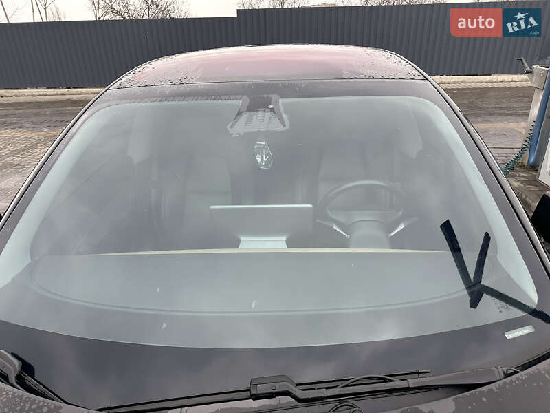 Седан Tesla Model 3 2018 в Днепре