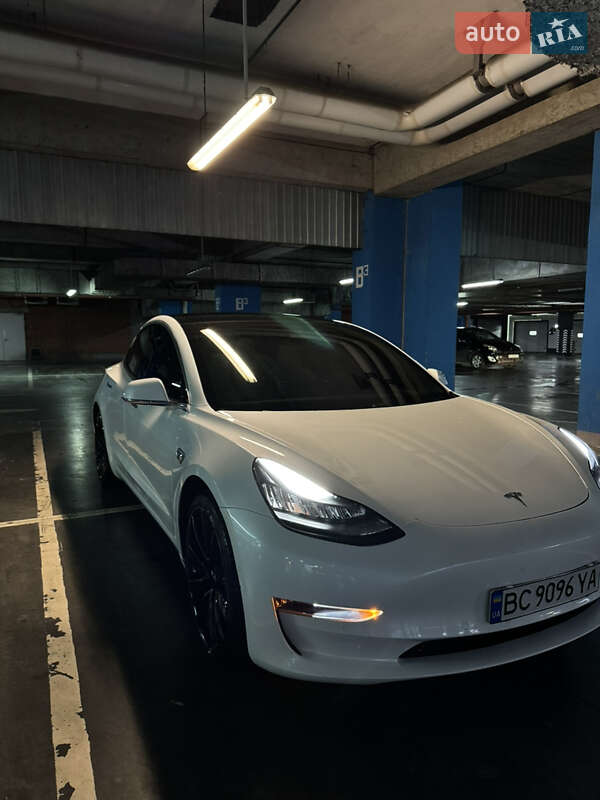 Седан Tesla Model 3 2020 в Львове фото 2 Седан Tesla Model 3 2020 в Львове