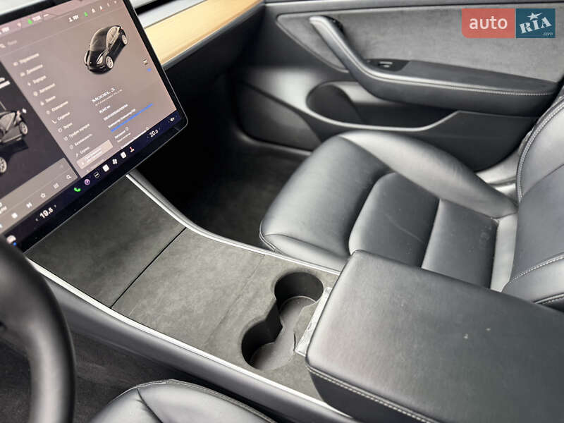 Седан Tesla Model 3 2019 в Луцке фото 31 Седан Tesla Model 3 2019 в Луцке