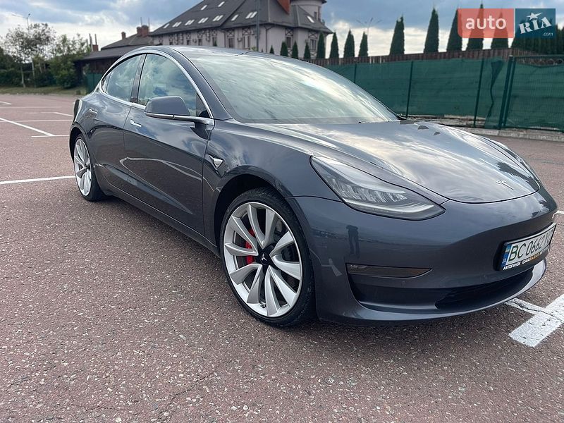 Tesla Model 3 2019