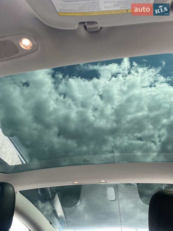 Седан Tesla Model 3 2019 в Львове фото 16 Седан Tesla Model 3 2019 в Львове