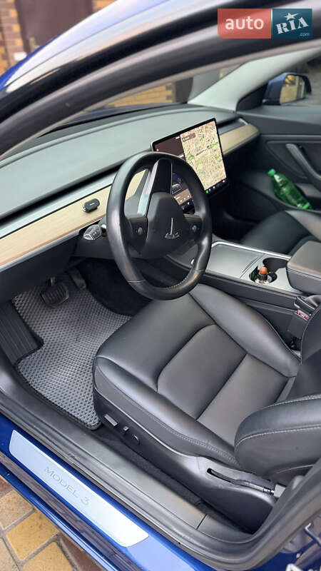 Седан Tesla Model 3 2019 в Харкові