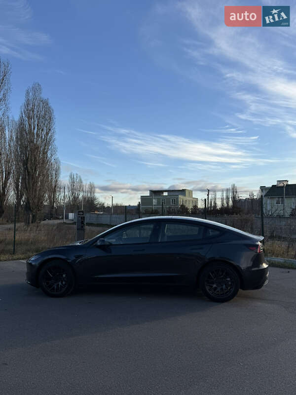 Седан Tesla Model 3 2025 в Киеве фото 4 Седан Tesla Model 3 2025 в Киеве