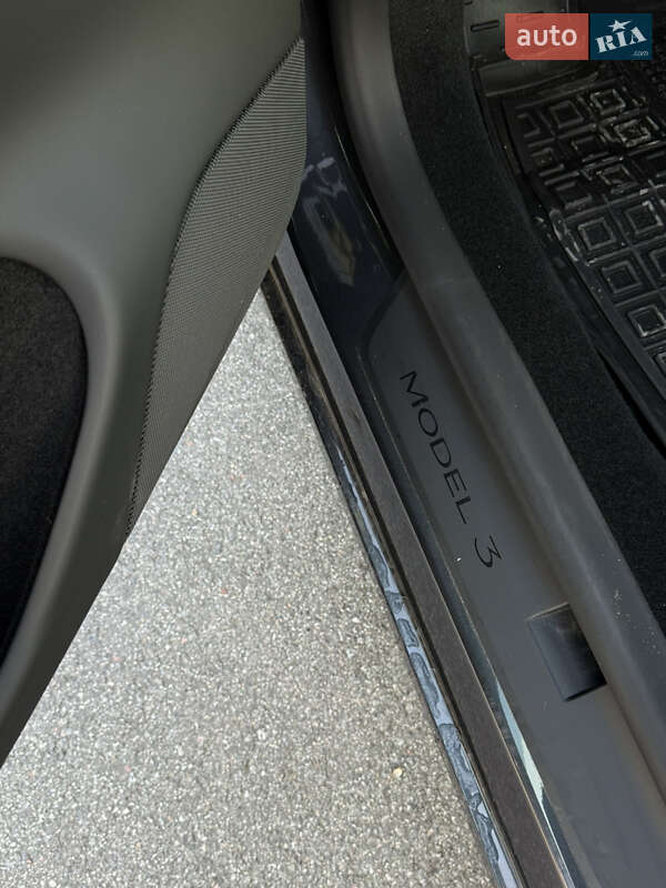 Седан Tesla Model 3 2025 в Киеве фото 32 Седан Tesla Model 3 2025 в Киеве