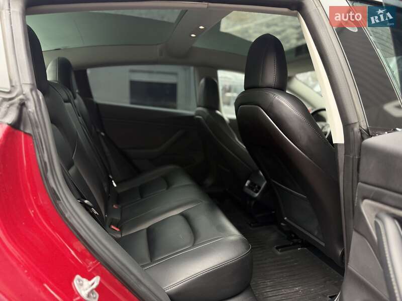 Седан Tesla Model 3 2018 в Львове фото 37 Седан Tesla Model 3 2018 в Львове