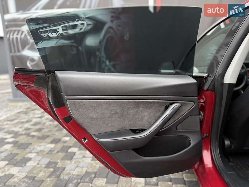 Седан Tesla Model 3 2018 в Львове фото 40 Седан Tesla Model 3 2018 в Львове