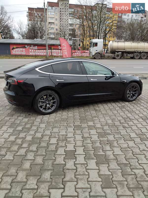 Седан Tesla Model 3 2018 в Тернополе фото 39 Седан Tesla Model 3 2018 в Тернополе