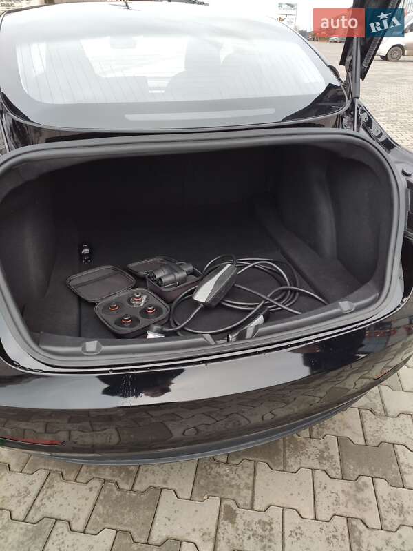 Седан Tesla Model 3 2018 в Тернополе фото 48 Седан Tesla Model 3 2018 в Тернополе