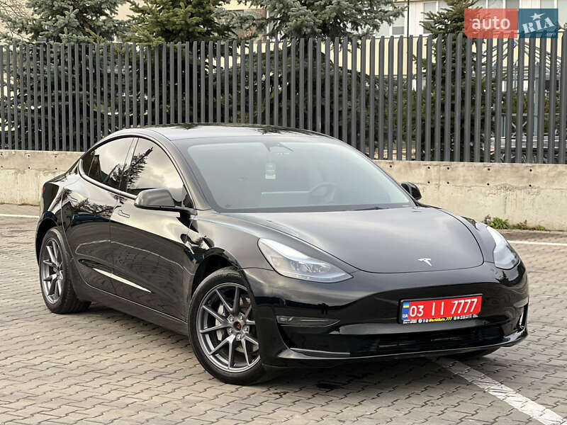 Седан Tesla Model 3 2023 в Луцке фото 2 Седан Tesla Model 3 2023 в Луцке