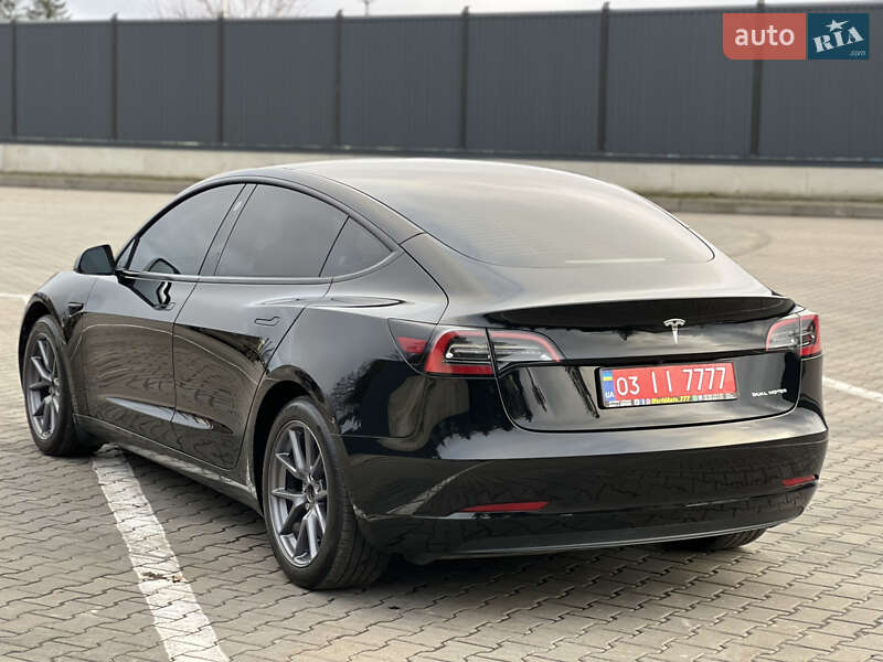 Седан Tesla Model 3 2023 в Луцке фото 12 Седан Tesla Model 3 2023 в Луцке
