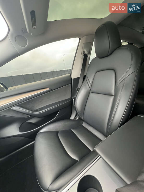 Седан Tesla Model 3 2023 в Луцке фото 27 Седан Tesla Model 3 2023 в Луцке