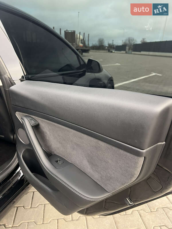 Седан Tesla Model 3 2023 в Луцке фото 39 Седан Tesla Model 3 2023 в Луцке