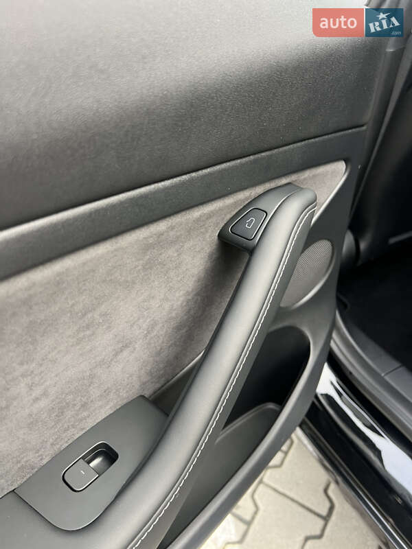 Седан Tesla Model 3 2023 в Луцке фото 43 Седан Tesla Model 3 2023 в Луцке
