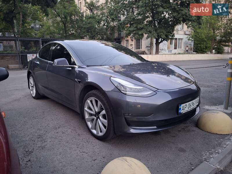 Tesla Model 3 2018 Tesla Model 3 2018