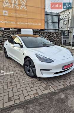 Седан Tesla Model 3 2022 в Кременчуге