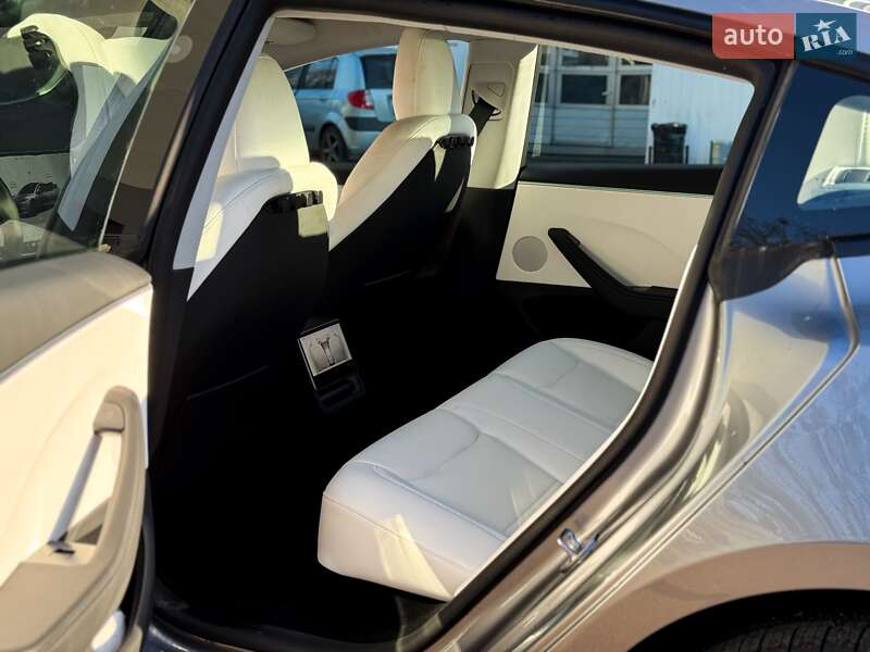 Седан Tesla Model 3 2025 в Киеве фото 14 Седан Tesla Model 3 2025 в Киеве