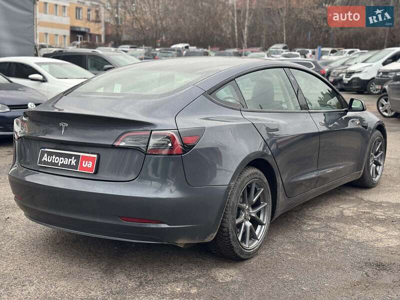Седан Tesla Model 3 2023 в Виннице