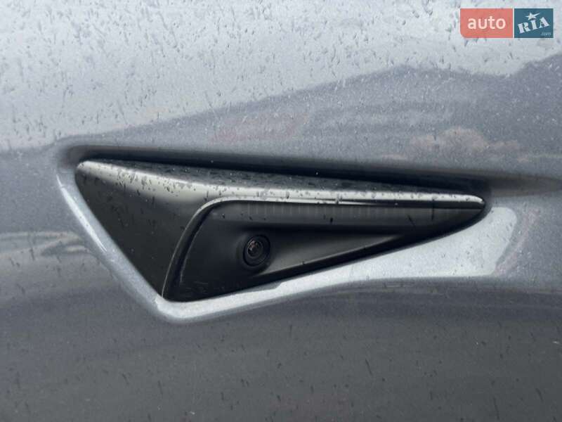 Седан Tesla Model 3 2023 в Виннице