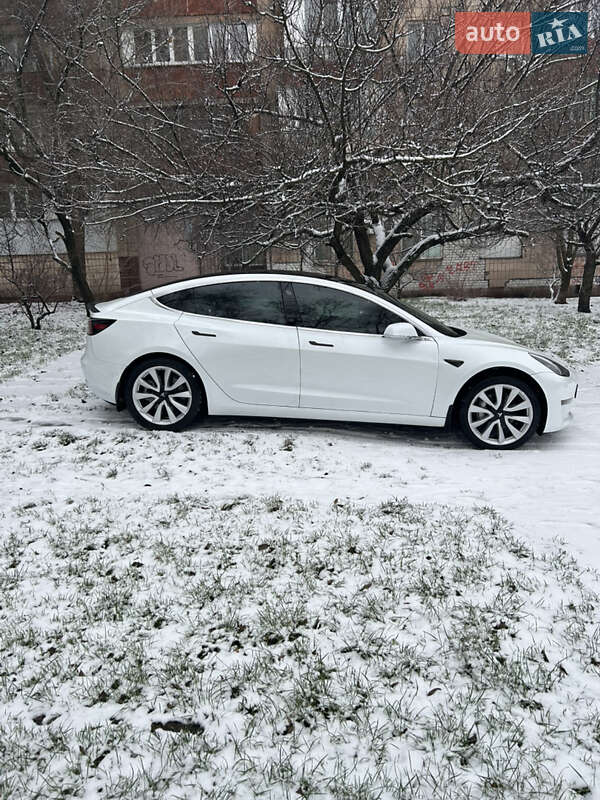 Седан Tesla Model 3 2019 в Киеве фото 6 Седан Tesla Model 3 2019 в Киеве