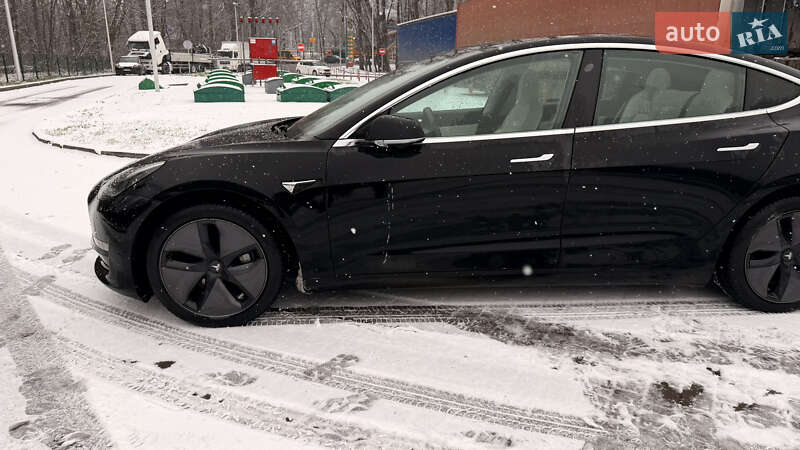 Седан Tesla Model 3 2019 в Киеве фото 4 Седан Tesla Model 3 2019 в Киеве