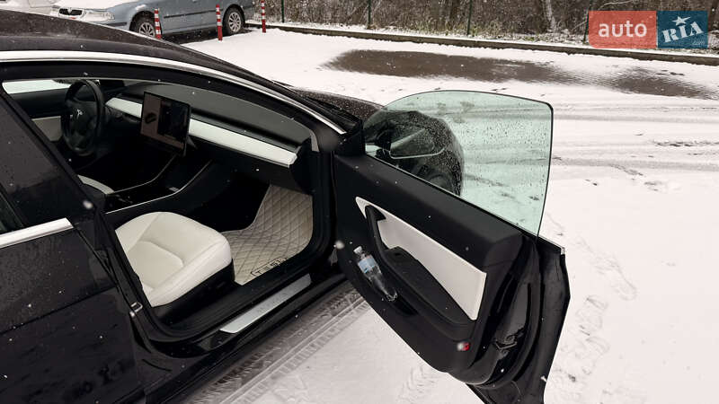 Седан Tesla Model 3 2019 в Киеве фото 30 Седан Tesla Model 3 2019 в Киеве