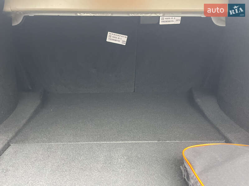 Седан Tesla Model 3 2022 в Черновцах фото 10 Седан Tesla Model 3 2022 в Черновцах