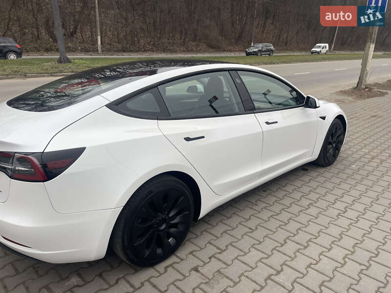 Седан Tesla Model 3 2022 в Черновцах фото 11 Седан Tesla Model 3 2022 в Черновцах