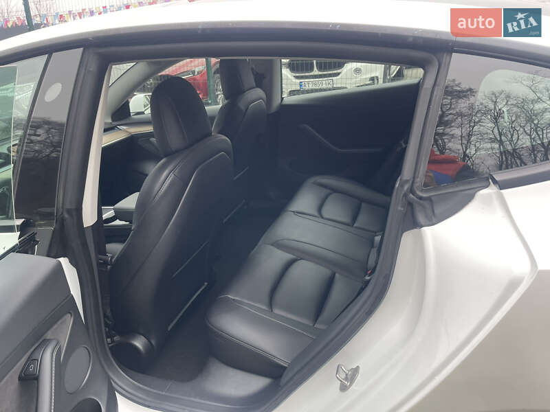 Седан Tesla Model 3 2022 в Черновцах фото 24 Седан Tesla Model 3 2022 в Черновцах