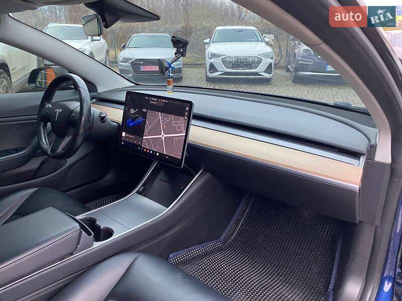 Седан Tesla Model 3 2018 в Львове фото 9 Седан Tesla Model 3 2018 в Львове