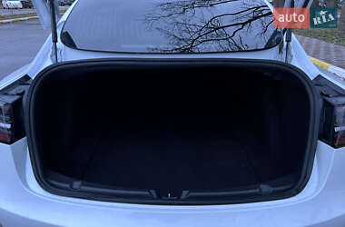 Седан Tesla Model 3 2019 в Чайках