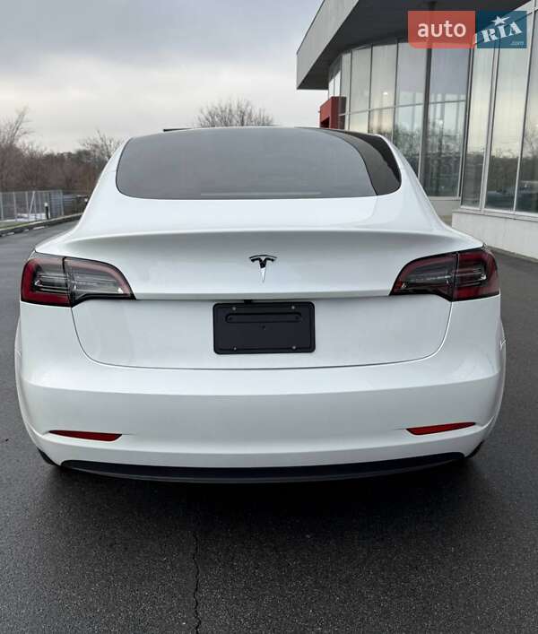 Седан Tesla Model 3 2023 в Днепре фото 4 Седан Tesla Model 3 2023 в Днепре