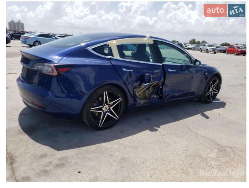 Седан Tesla Model 3 2020 в Києві фото 25 Седан Tesla Model 3 2020 в Києві